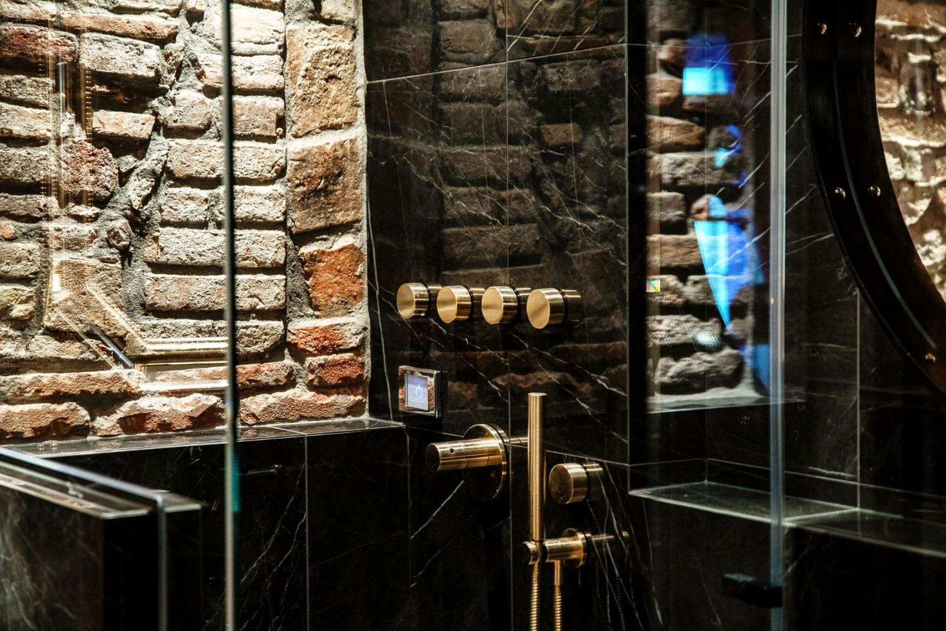Vitrum - Como Luxury Suites Ruang foto